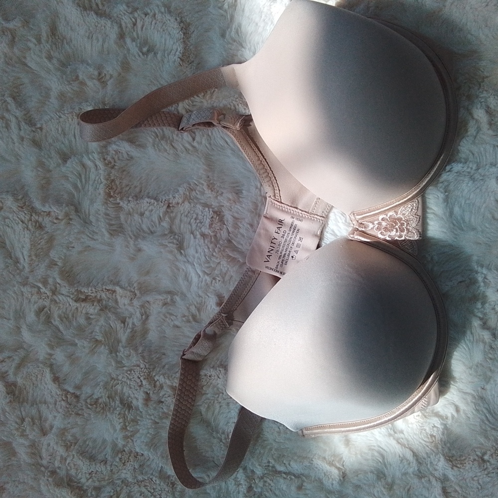 Vanity Fair Women's Beige Bra Sz 36D